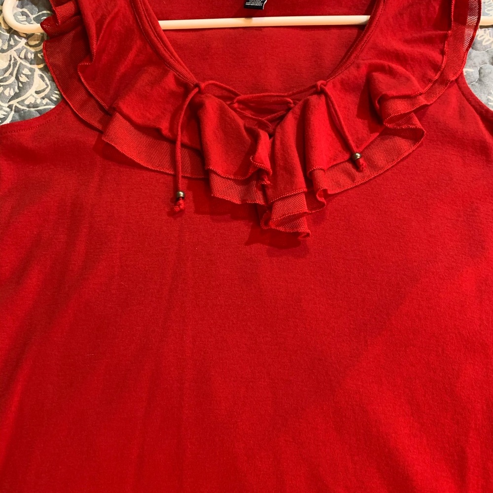 NWOT. Chaps sweater top